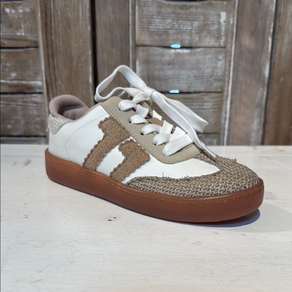 Women's Athletic Shoes in White and Tan